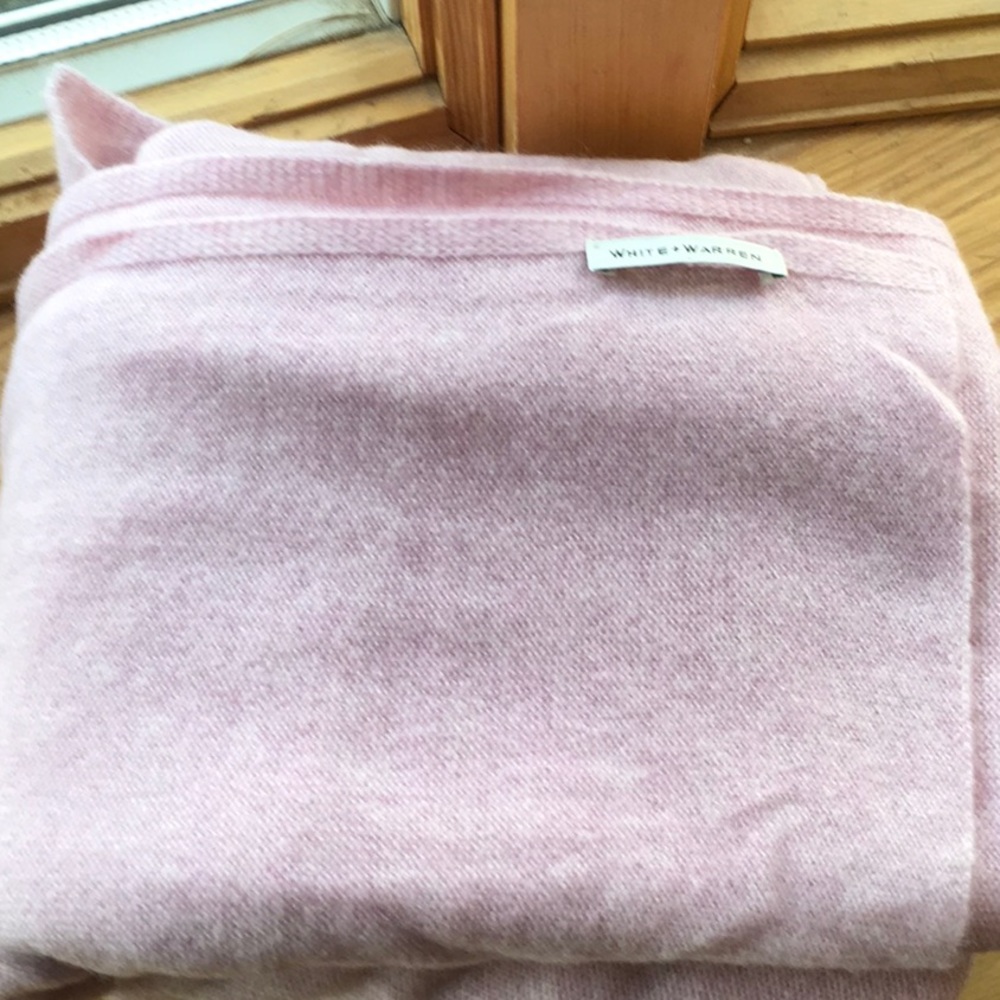 White + Warren cashmere travel wrap